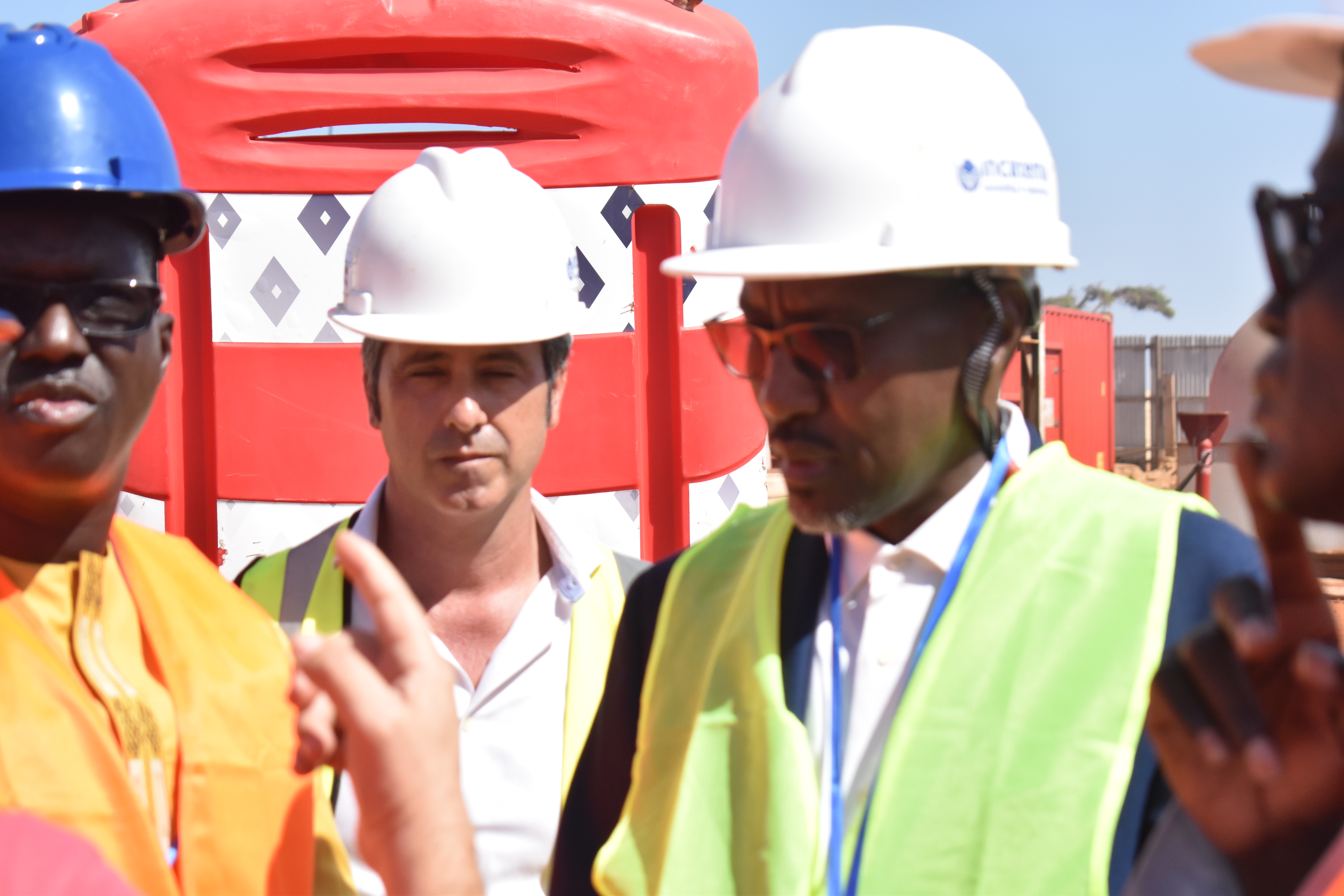 ÉMISSAIRE MARIN DE CAMBERÈNE   Voyage dans un tunnel à 37 m en dessous du niveau de la mer 