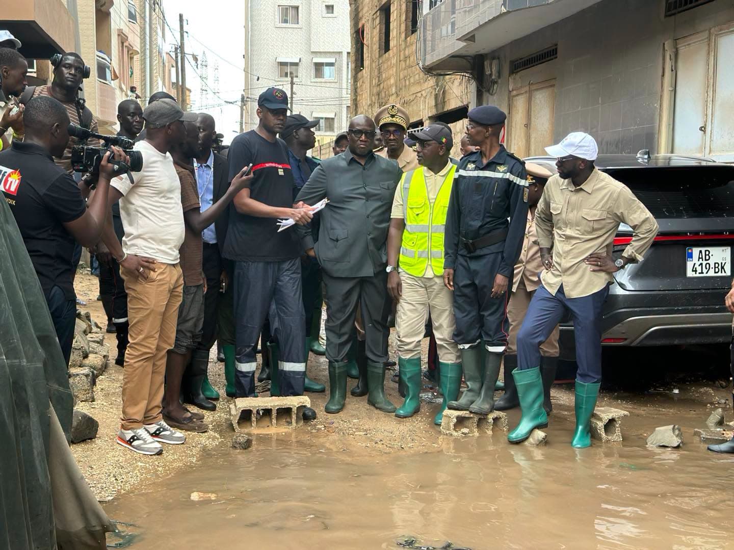 INONDATIONS |:LA MOBILISATION DE L’ÉTAT S’INTENSIFIE